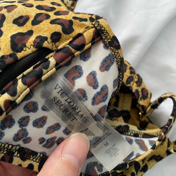 Victoria’s Secret bandeau bikini cheetah leopard print - Picture 5 of 6